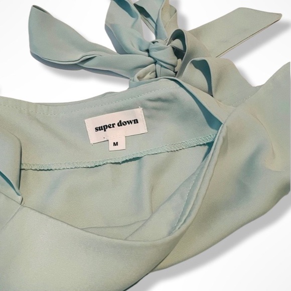 Superdown Helene Tie Strap Cropped Top Size Medium - Layered- Revolve - Summer - Picture 5 of 5